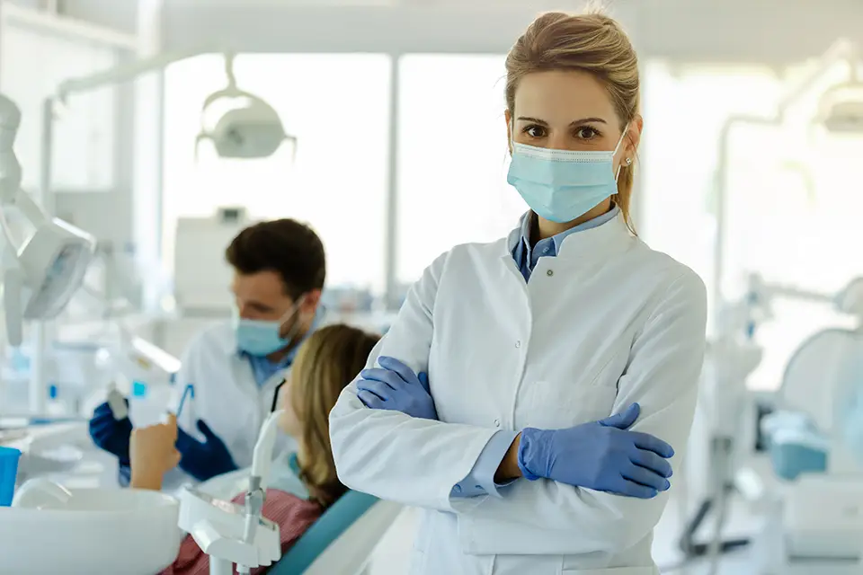 Who Is the Best Dentist in Thornhill? 2 Typical Dental Costs in Thornhill and Why Prices Vary
