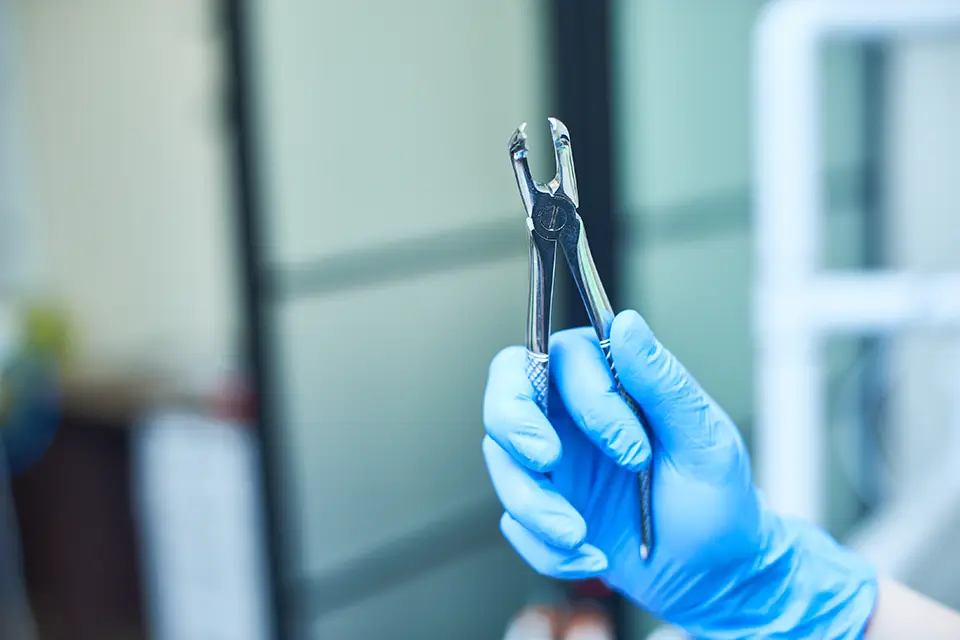 Simple Tooth Extraction: Everything You Need to Know 1 Simple Tooth Extraction vs Surgical Extraction: The Real Differences