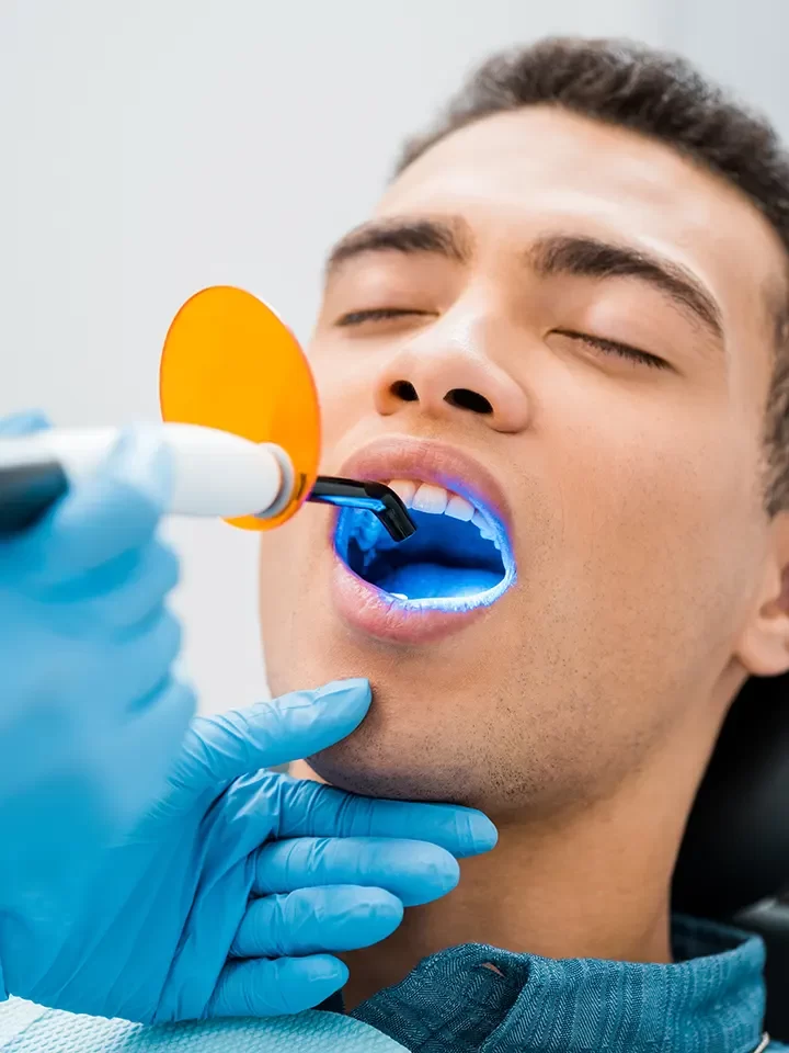 Dentist in Bayview Glen