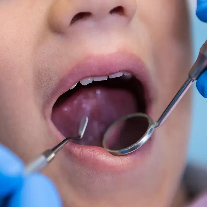 Dentist in Thornhill Woods