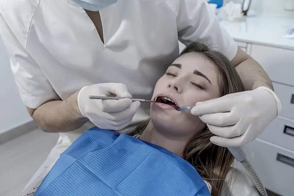 Wisdom Tooth Extraction Recovery: A Realistic Timeline at a Glance